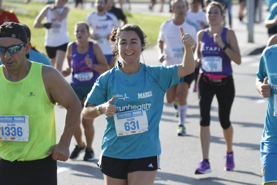 El luarqués estableció un nuevo récord de la prueba, en la que Verónica Pérez logró el triunfo en categoría femenina en su vuelta a la competición