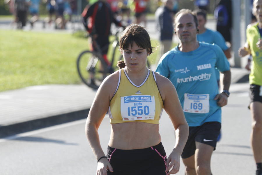 El luarqués estableció un nuevo récord de la prueba, en la que Verónica Pérez logró el triunfo en categoría femenina en su vuelta a la competición