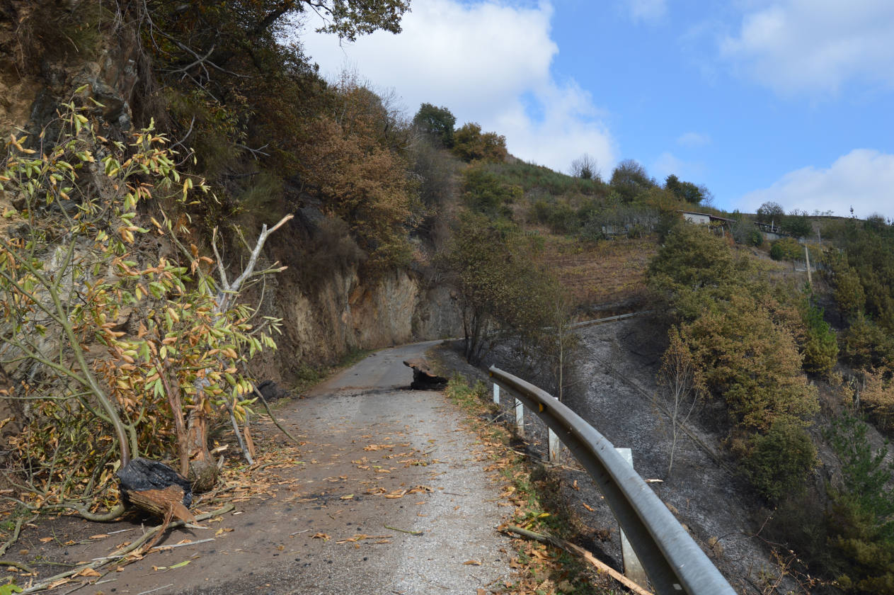 Controlado el incendio declarado esta madrugada cerca de Arayón y Amago