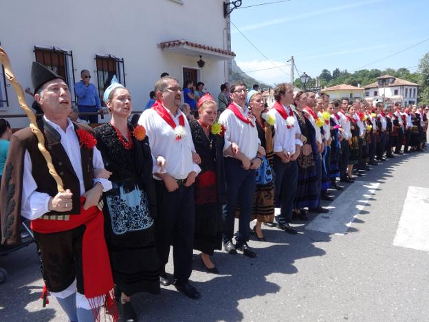 Chuso, al frente de la danza de San Juan, en el año 2014. 