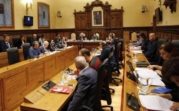 El Ayuntamiento de Gijón insta a «avanzar en la oficialidad del asturiano»