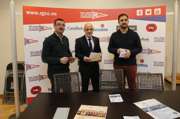 Ángel Conejo, Antonio Corripio y David Pérez, en la presentación del IX Encuentro Coral de Música Sacra. 