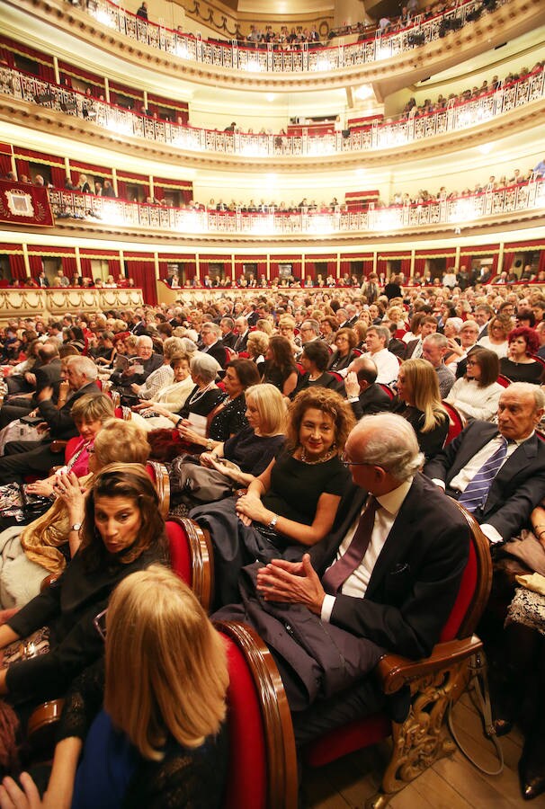 Caluroso estreno de la Ópera en Oviedo