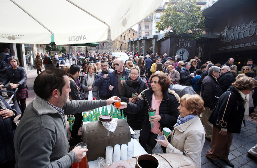 El amagüestu se riega con sidra en Gascona