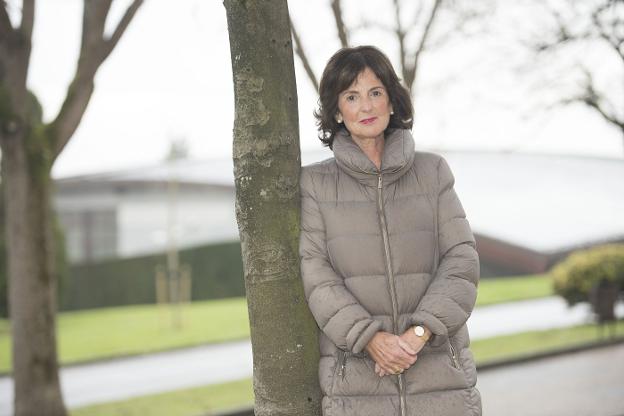 María Teresa Iglesias se jubiló el pasado mes de febrero como jefa del Área de Farmacia del HUCA. Hoy recibirá la Medalla de Plata del Colegio de Farmacéuticos de Asturias. 