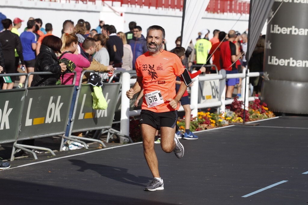 Raúl Bengoa y Adela Villa subieron un peldaño en el podio tras dominar la prueba desde los primeros metros