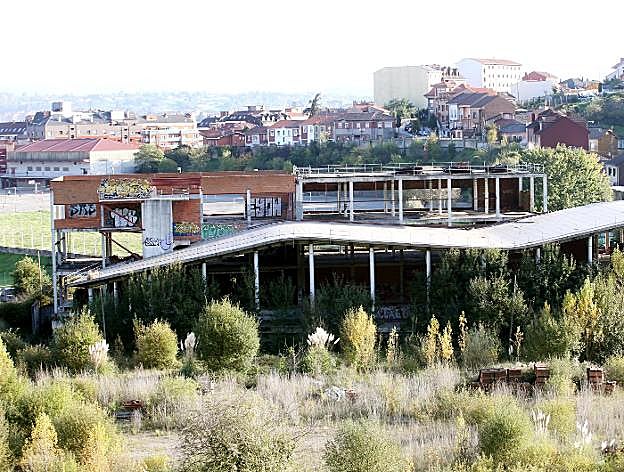 Parcela del spa del Naranco, donde se proyectaban 257 aparcamientos. 