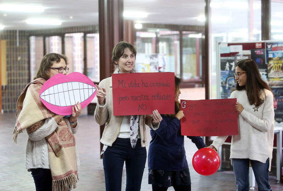Mannequin challenge en la Factultad de Medicina por la lucha contra el sida