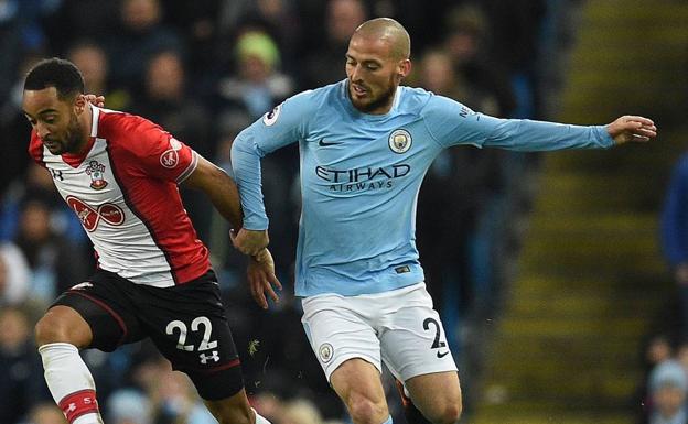 David Silva, durante un partido con el City. 