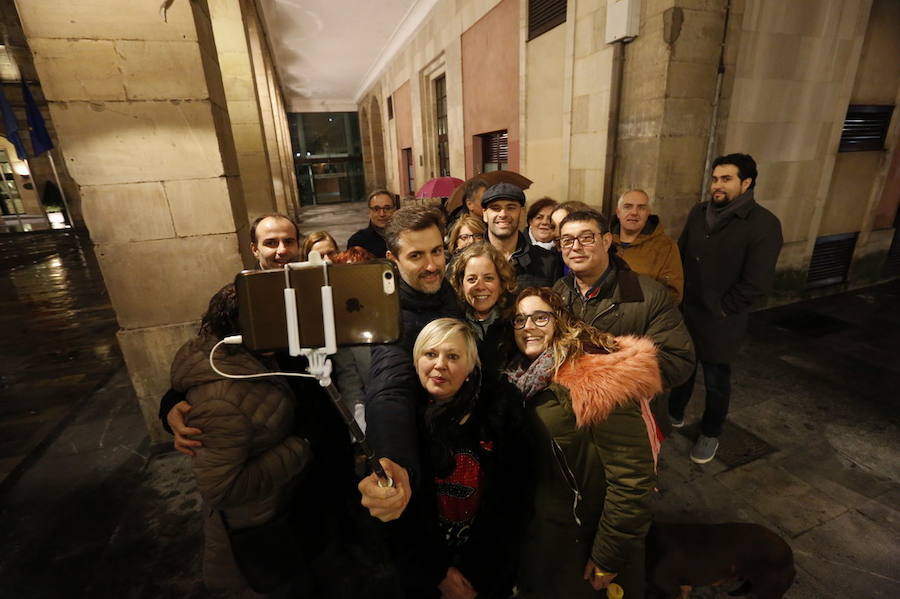 Cadena humana en el Día Mundial del Sida