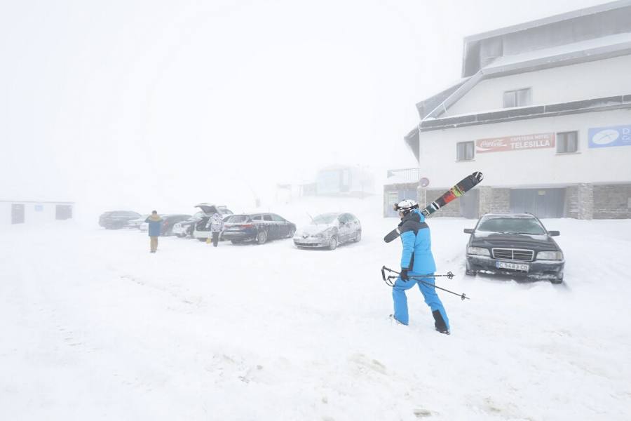 La nieve cubre de blanco Asturias