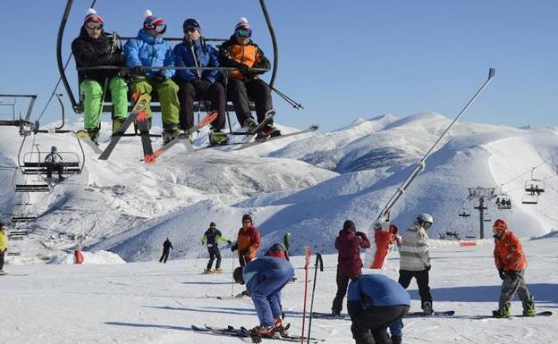 Valgrande-Pajares inicia hoy la temporada de esquí con siete pistas disponibles