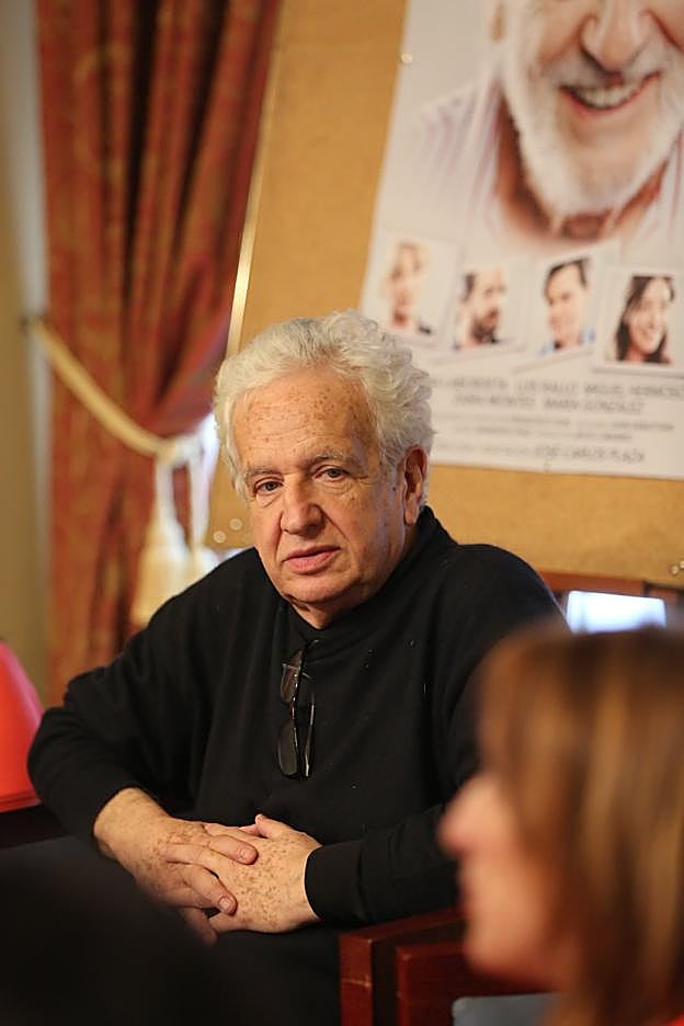 José Carlos Plaza, en una rueda de prensa en el Palacio Valdés. 