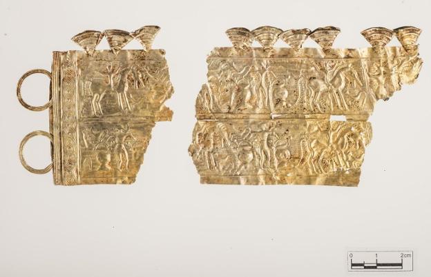 Piezas de la Diadema de Moñes conservadas en el Museo Arqueológico. 