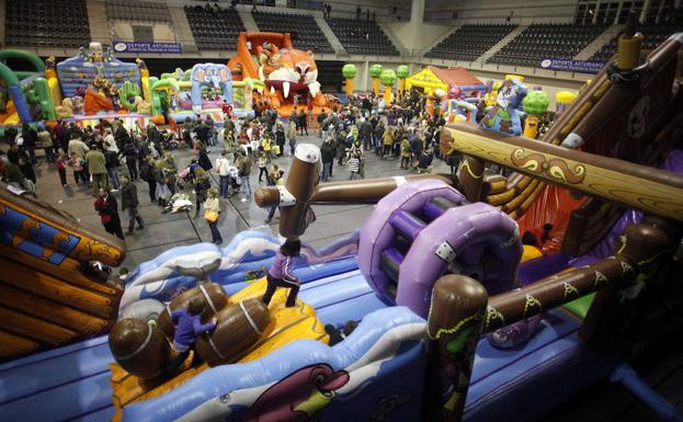 Niños jugando en la edición del año pasado del Salón Infantil y Juvenil Imagina.