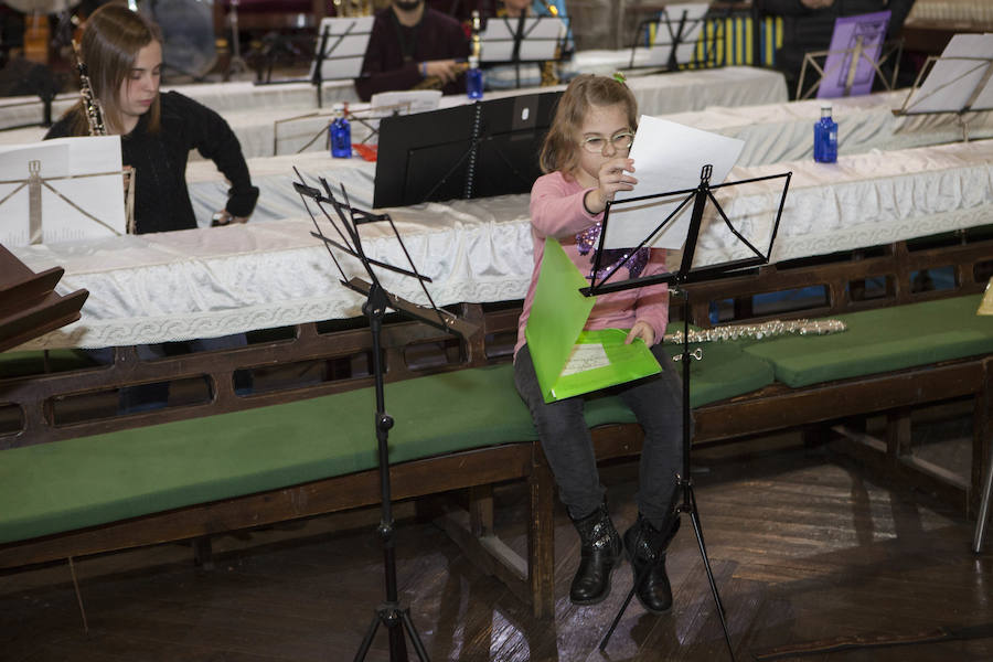 Concierto del coro Mensajeros de la Paz, en la Iglesia de San Antón