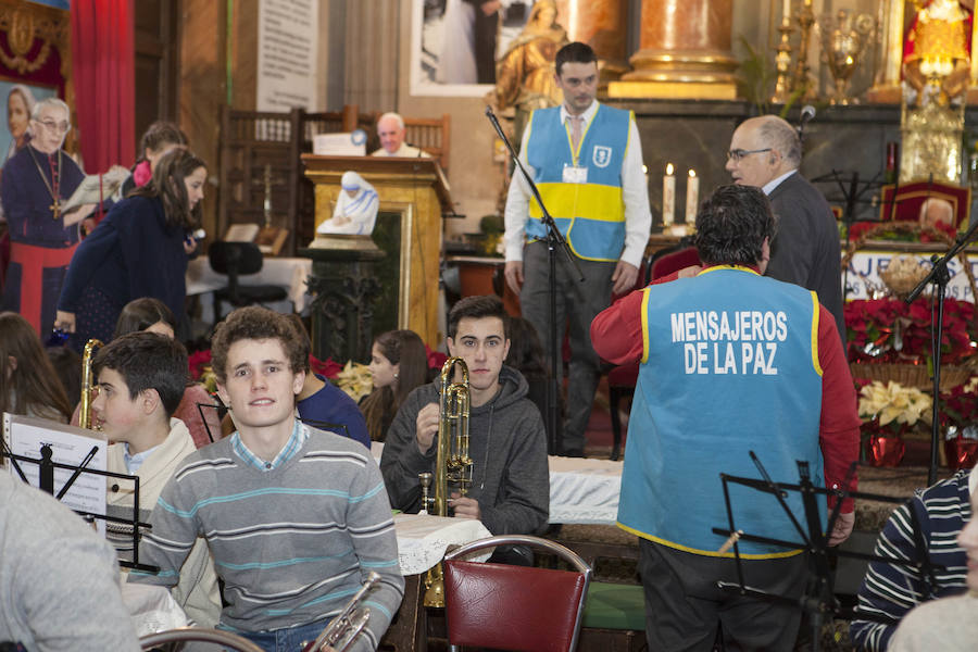 Concierto del coro Mensajeros de la Paz, en la Iglesia de San Antón