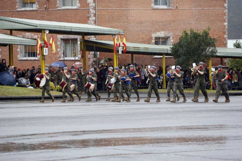 El acuartelamiento de Cabo Noval celebra una parada militar con motivo de la Festividad de la Inmaculada, acto que estará presidido por el general de división Francisco Rosaleny. 