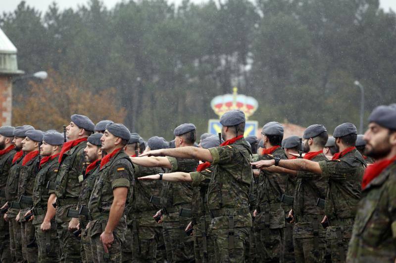 El acuartelamiento de Cabo Noval celebra una parada militar con motivo de la Festividad de la Inmaculada, acto que estará presidido por el general de división Francisco Rosaleny. 