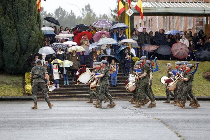 El acuartelamiento de Cabo Noval celebra una parada militar con motivo de la Festividad de la Inmaculada, acto que estará presidido por el general de división Francisco Rosaleny. 