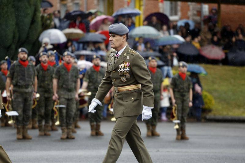 El acuartelamiento de Cabo Noval celebra una parada militar con motivo de la Festividad de la Inmaculada, acto que estará presidido por el general de división Francisco Rosaleny. 