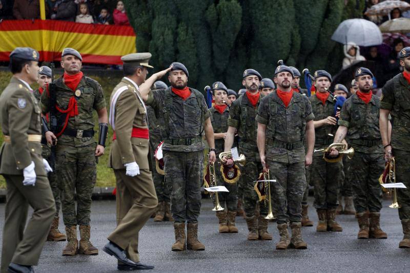 El acuartelamiento de Cabo Noval celebra una parada militar con motivo de la Festividad de la Inmaculada, acto que estará presidido por el general de división Francisco Rosaleny. 