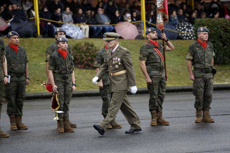 El acuartelamiento de Cabo Noval celebra una parada militar con motivo de la Festividad de la Inmaculada, acto que estará presidido por el general de división Francisco Rosaleny. 