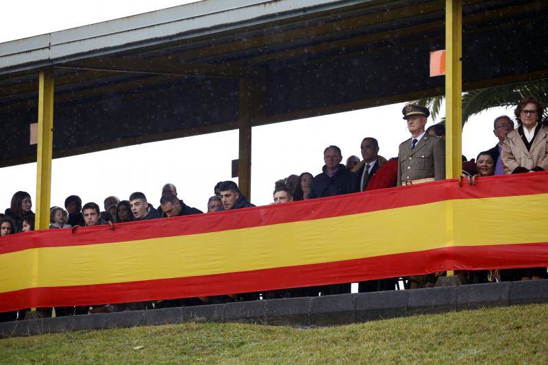 El acuartelamiento de Cabo Noval celebra una parada militar con motivo de la Festividad de la Inmaculada, acto que estará presidido por el general de división Francisco Rosaleny. 