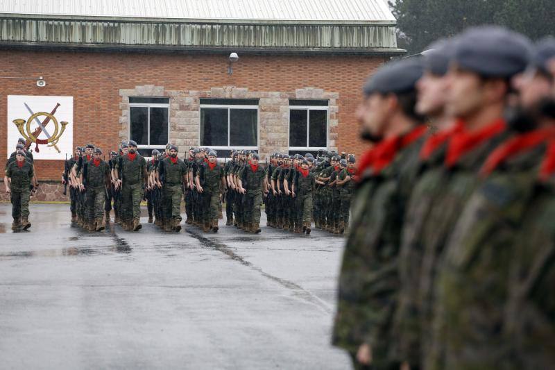 El acuartelamiento de Cabo Noval celebra una parada militar con motivo de la Festividad de la Inmaculada, acto que estará presidido por el general de división Francisco Rosaleny. 