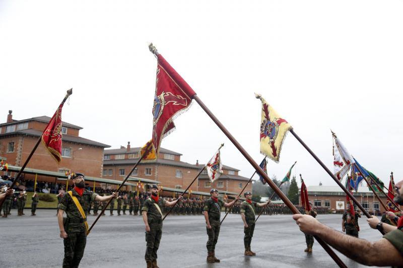 El acuartelamiento de Cabo Noval celebra una parada militar con motivo de la Festividad de la Inmaculada, acto que estará presidido por el general de división Francisco Rosaleny. 