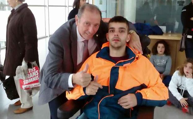 Quini visita a Germán en la clínica de Barcelona en la que se recupera