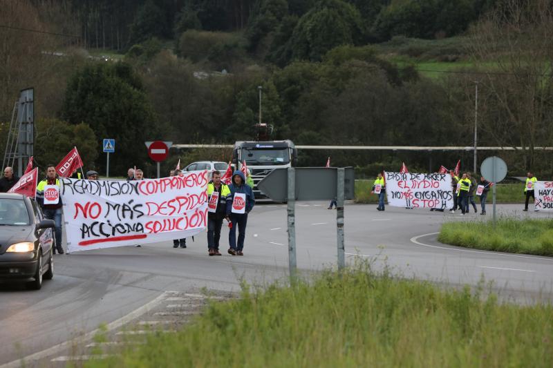 Manifestación en Tabaza de los trabajadores de Acciona en ArcelorMittal