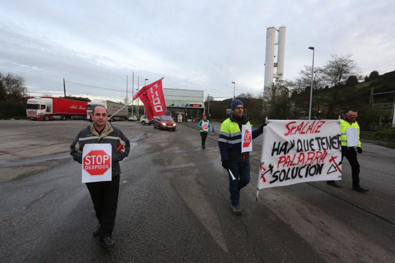 Manifestación en Tabaza de los trabajadores de Acciona en ArcelorMittal