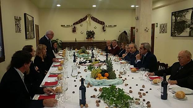 La mesa de Navidad que preparó la Cocina Económica para los benefactores de la entidad. 
