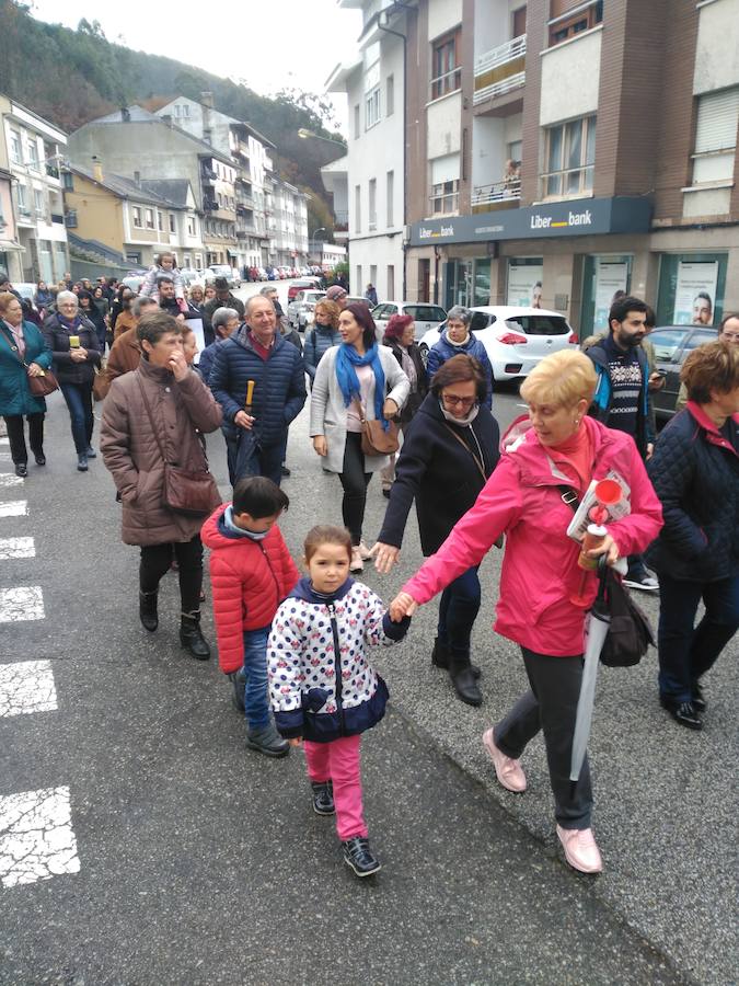 Protesta del colegio San Miguel de Trevías