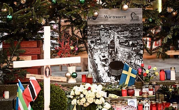 Construcción de un monumento en homenaje.