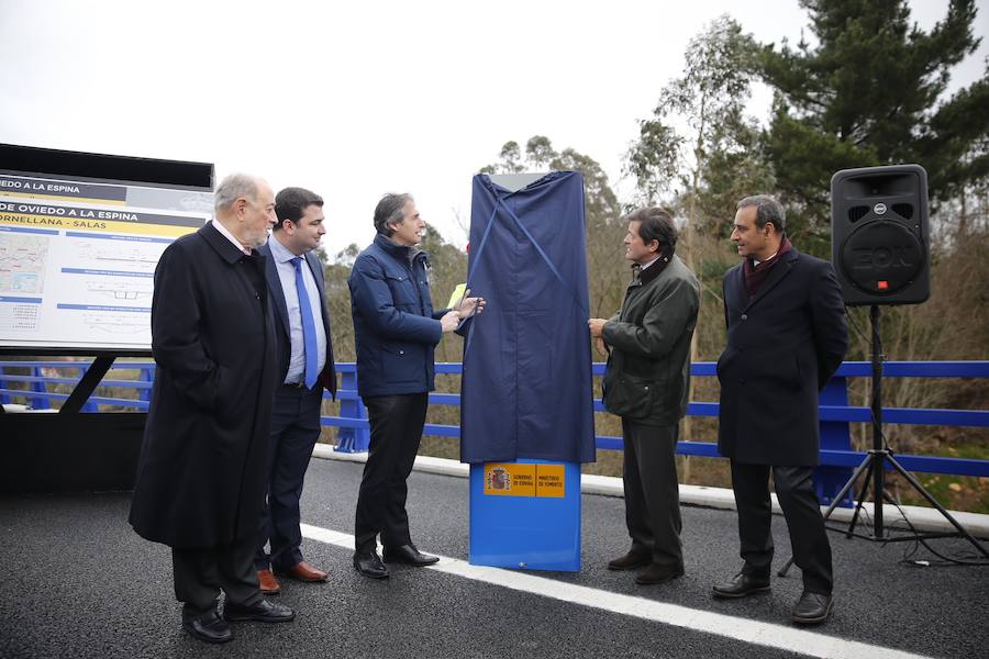 El ministro de Fomento inaugura el tramo Doriga-Cornellana