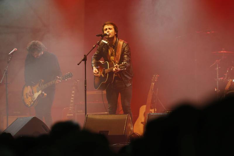 ¿Estuviste en el concierto de Destino 48 y Taburete? ¡Búscate!