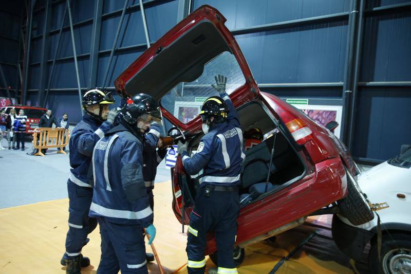 Mercaplana acoge un simulacro de excarcelación tras un accidente