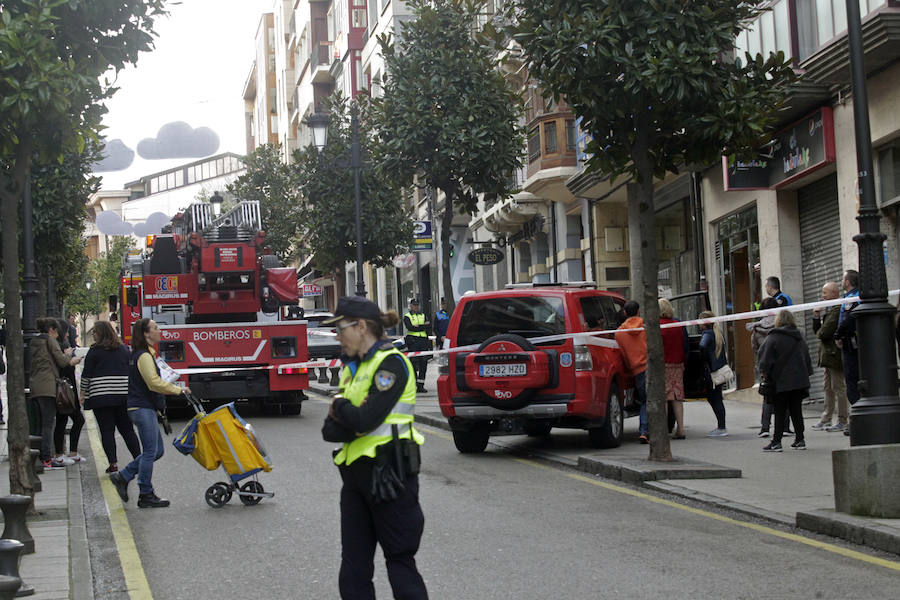 Incendio en la calle El Rosal de Oviedo