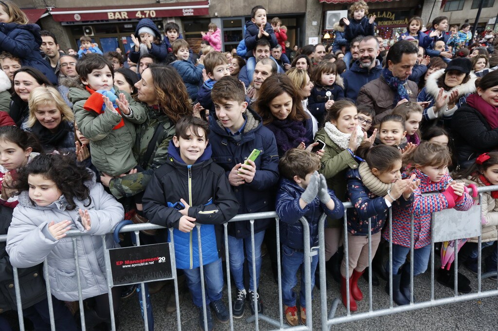 ¿Estuviste en la llegada de los Reyes Magos a Gijón? ¡Búscate en las fotos! (2)