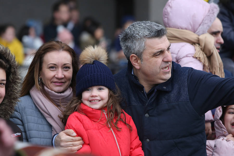 Los Reyes Magos aterrizan en el aeropuerto de Asturias
