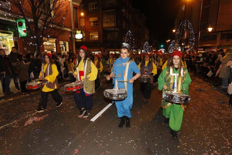 ¿Estuviste en la cabalga de Reyes de Gijón? ¡Búscate!