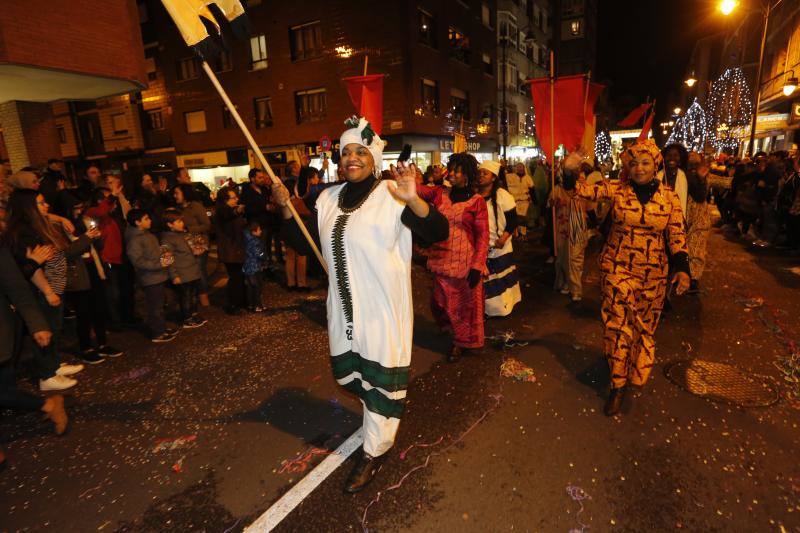 ¿Estuviste en la cabalga de Reyes de Gijón? ¡Búscate!