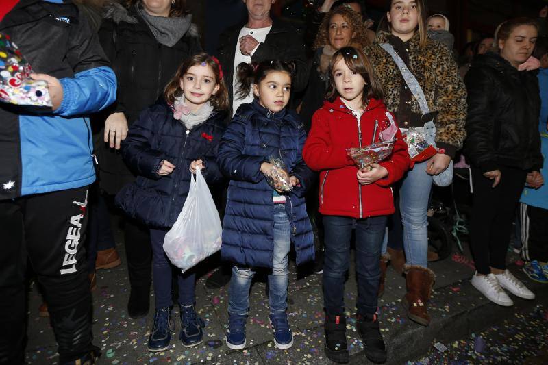 ¿Estuviste en la cabalga de Reyes de Gijón? ¡Búscate!