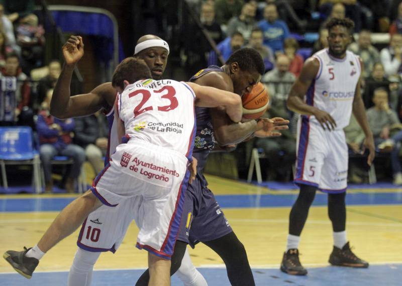 Las imágenes del Unión Financiera Oviedo y el C. B. Clavijo