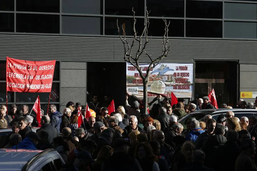 Concentración en Oviedo para reivindicar pensiones dignas