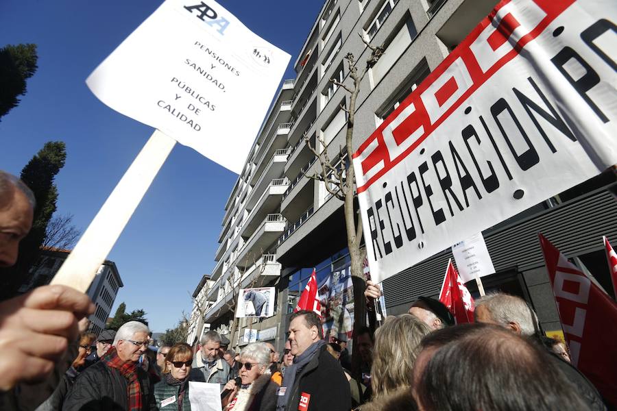 Concentración en Oviedo para reivindicar pensiones dignas