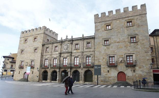 El Pleno de Gijón rechaza la gestión municipal del Palacio de Revillagigedo