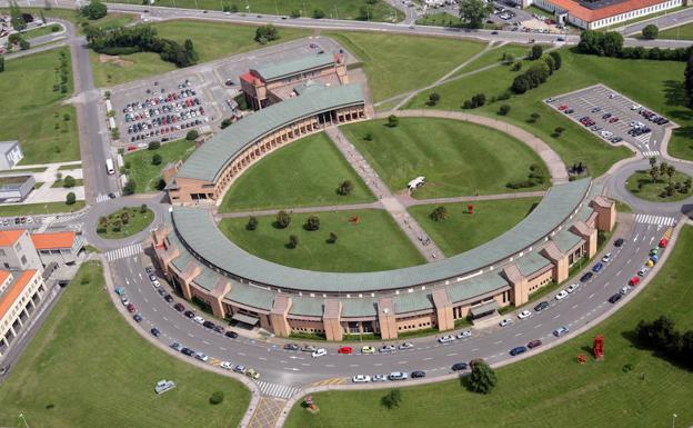 Vista aérea del campus de Gijón.